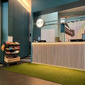 Szálloda Graz-hbf, Graz
